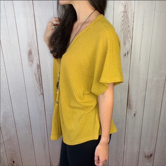 ✨LAST ONE!✨ The Anais Top - Picture 7 of 8